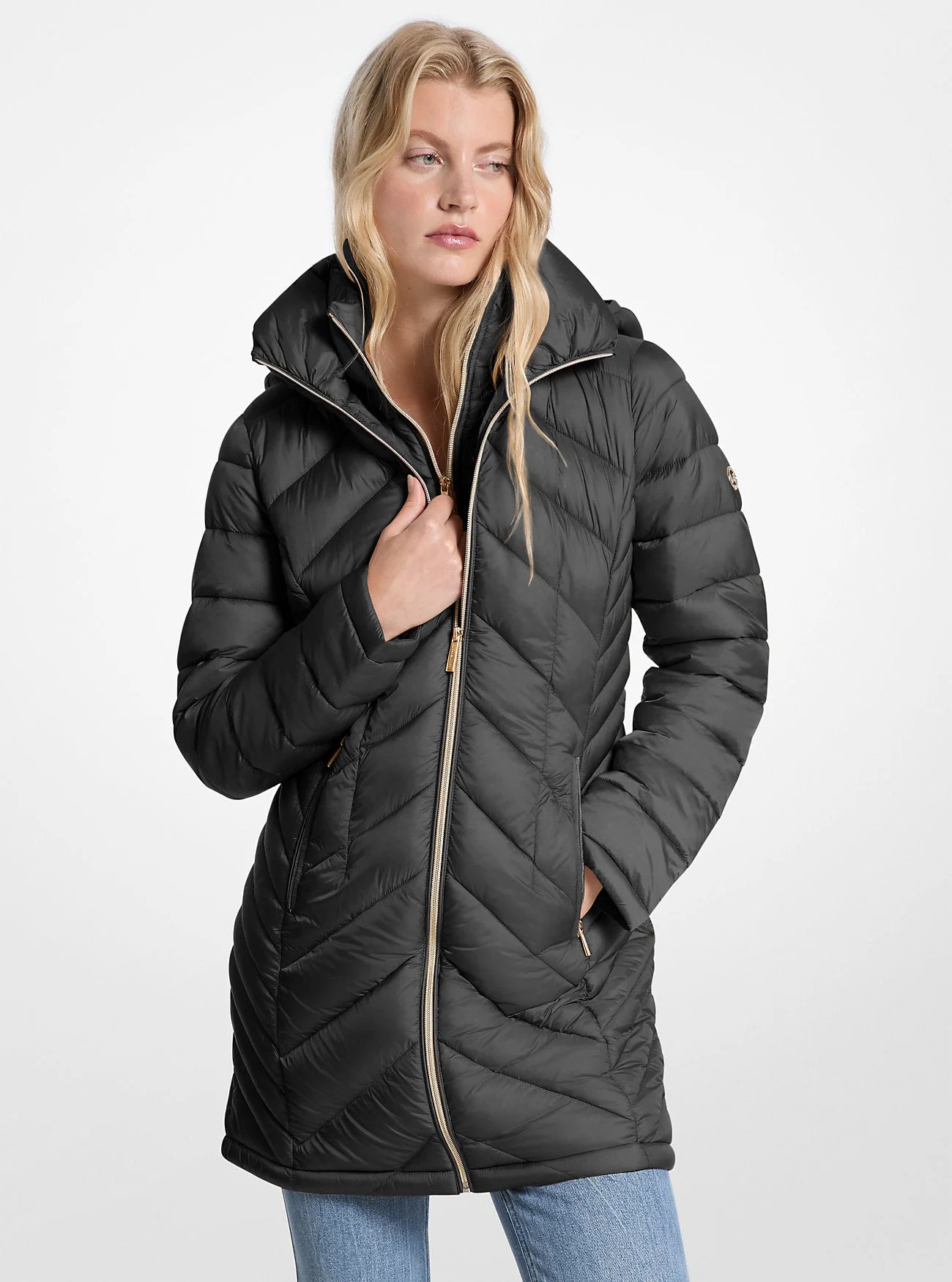 Abrigo de nylon acolchado para plegar